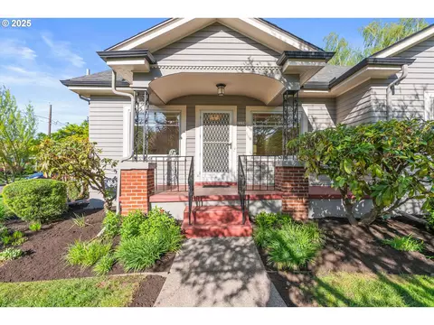 2239 SE 22nd Ave, Portland, OR 97214