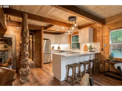 Kitchen - 27730 E John Lake Rd, Rhododendron, OR 97049 photo 2 of 4