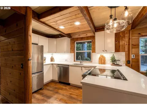 Kitchen - 27730 E John Lake Rd, Rhododendron, OR 97049 photo 4 of 4