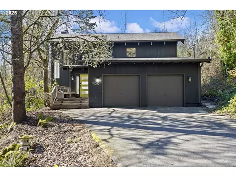 9025 SW Cedarwood Ln, Portland, OR 97225