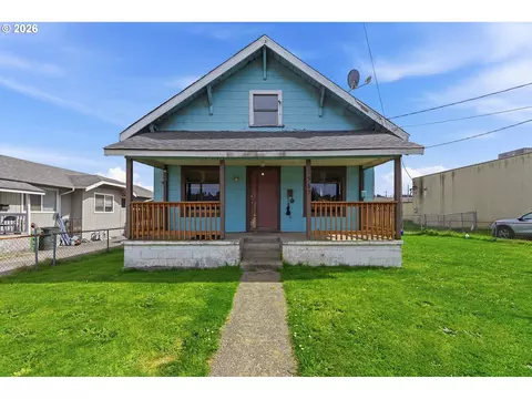 1963 Broadway Ave, North Bend, OR 97459