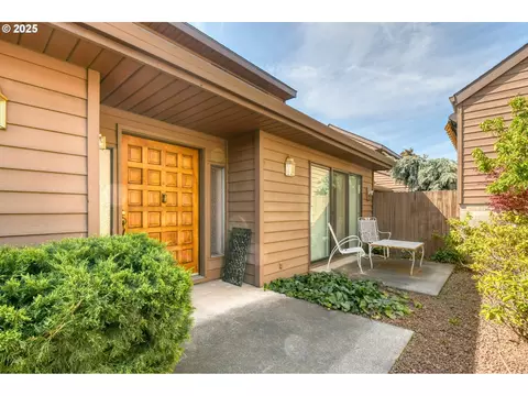 1034 NW 12th St #C, Pendleton, OR 97801