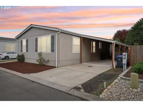 5266 Crystal St NE #233, Salem, OR 97305