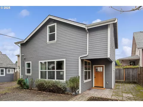 6443 NE 33rd Ave #B, Portland, OR 97211