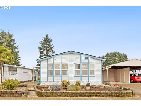 300 SE Lacreole Dr #283, Dallas, OR 97338
