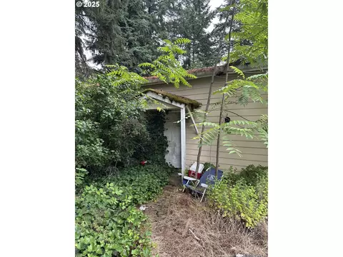 18575 Pilkington Rd, Lake Oswego, OR 97035