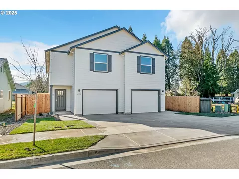 43534355 Kalmia St, Springfield, OR 97478