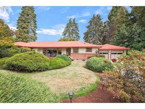 3113 Vista Dr, Forest Grove, OR 97116