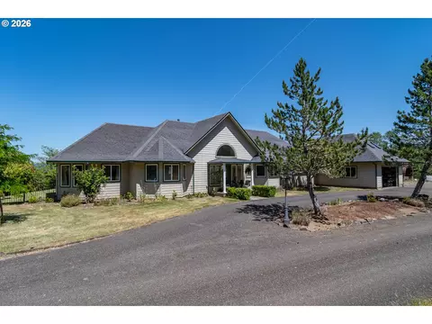 4300 Oak Hill Rd, Roseburg, OR 97471