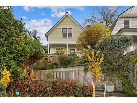 2908 NW Thurman St, Portland, OR 97210