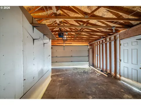 Other - 1633 Maple St, Florence, OR 97439 photo 5 of 30