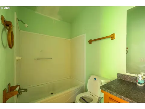 Other - 1633 Maple St, Florence, OR 97439 photo 7 of 30