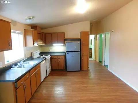 Other - 1633 Maple St, Florence, OR 97439 photo 2 of 4