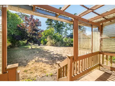 Other - 1633 Maple St, Florence, OR 97439 photo 27 of 30