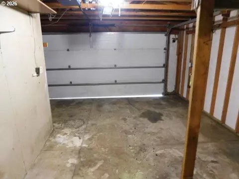 Other - 1633 Maple St, Florence, OR 97439 photo 3 of 4
