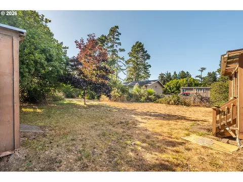 Other - 1633 Maple St, Florence, OR 97439 photo 25 of 30