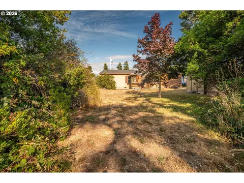 Other - 1633 Maple St, Florence, OR 97439 photo 22 of 30