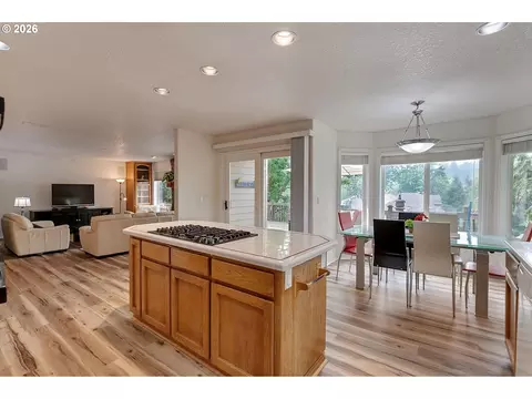 Kitchen - 2925 SE Cleveland Dr, Gresham, OR 97080 photo 1 of 6