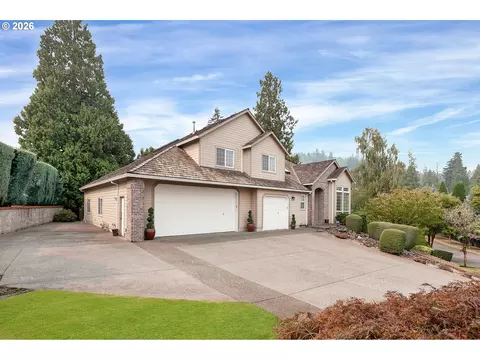 Exterior - 2925 SE Cleveland Dr, Gresham, OR 97080 photo 8 of 9