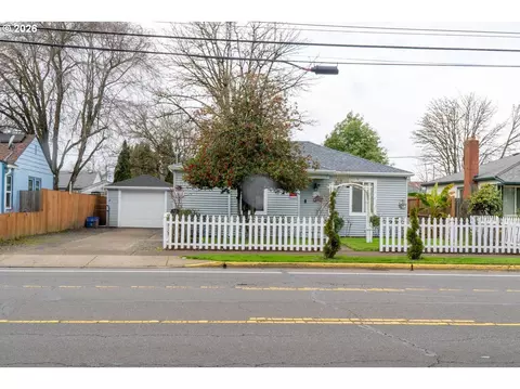 634 Waverly Dr SE, Albany, OR 97322