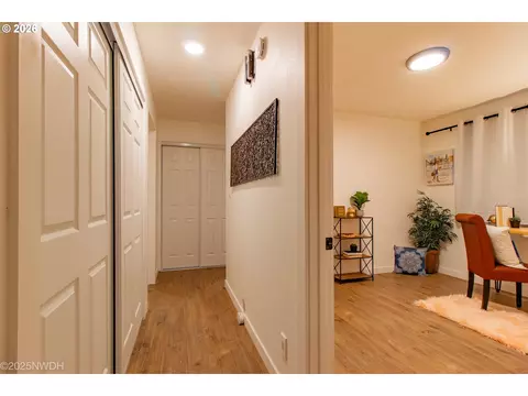 1682 Hemlock St, Eugene, OR 97404 photo 14