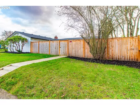 1682 Hemlock St, Eugene, OR 97404 photo 36