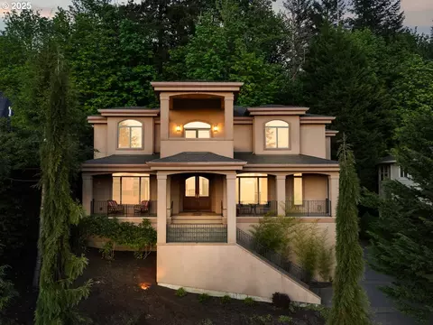 370 NW 81st Pl, Portland, OR 97229