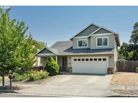 947 28th St, Hood River, OR 97031