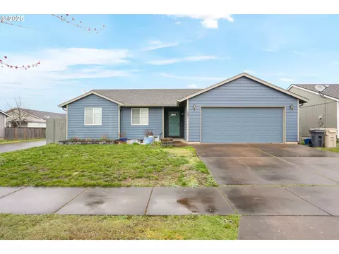 1081 Kees St, Lebanon, OR 97355