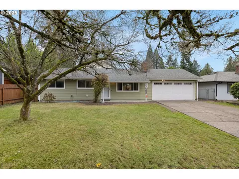 7402 SW Locust St, Portland, OR 97223