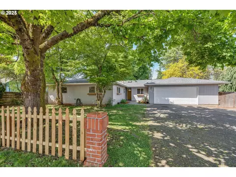 667 SE 32nd Ave, Hillsboro, OR 97123