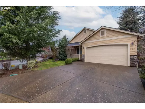 323 Lydia Ln, Lebanon, OR 97355