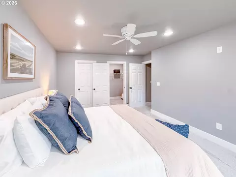 Bedroom - 2382 E Irwin Way, Eugene, OR 97402 photo 6 of 6