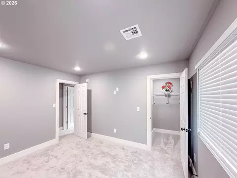 Bedroom - 2382 E Irwin Way, Eugene, OR 97402 photo 3 of 6