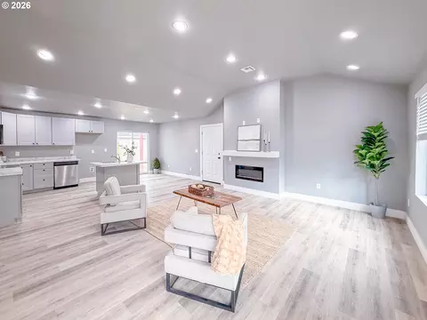 Living - 2382 E Irwin Way, Eugene, OR 97402 photo 2 of 2