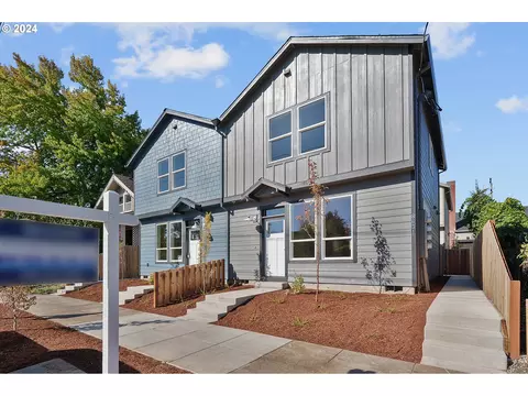 8631 SE Washington St, Portland, OR 97216