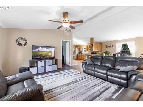 252 Blackledge Rd, Carson, WA 98610 photo 4