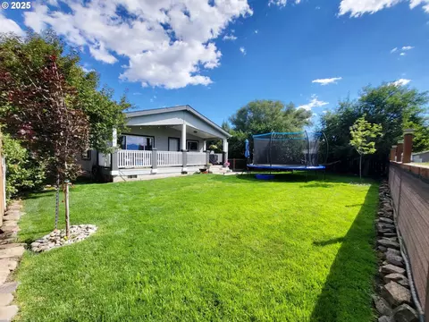 606 SW Mildred Ave, Enterprise, OR 97828