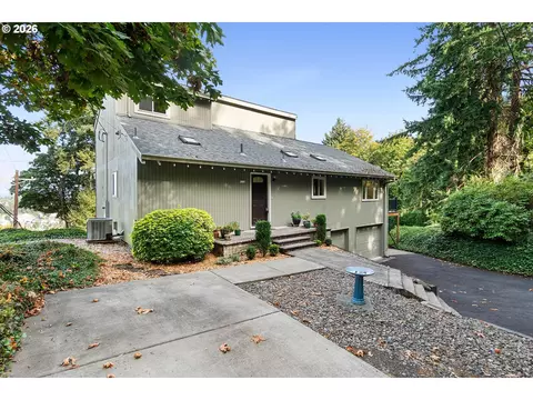 8716 NW Bailey St, Portland, OR 97231