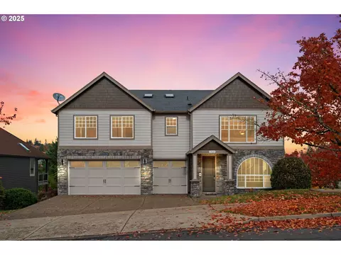15037 SE Spanish Bay Dr, Happy Valley, OR 97086