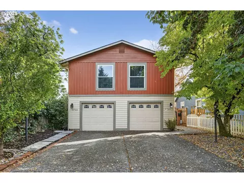 6722 S 6724 S Virginia Ave, Portland, OR 97219