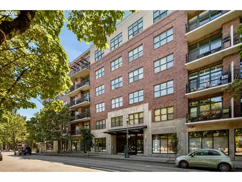 821 NW 11th Ave #601, Portland, OR 97209