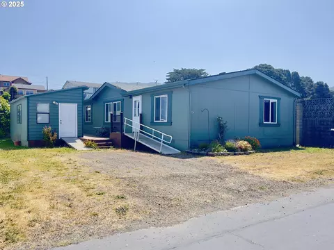 94120 Strahan St #47, Gold Beach, OR 97444