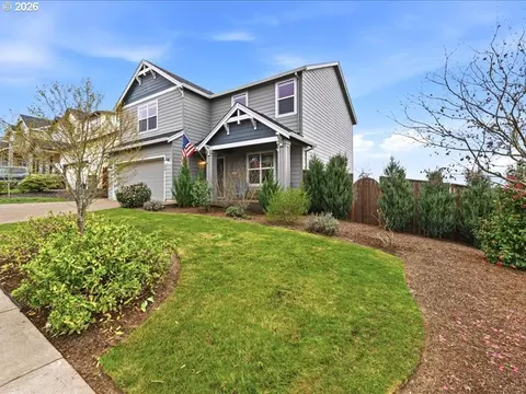 424 SW Mt St Helens St, Mcminnville, OR 97128