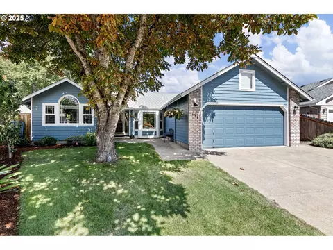 131 Redrock Way, Eugene, OR 97404