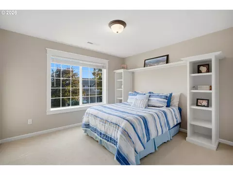 Bedroom - 4913 E Masters Dr, Newberg, OR 97132 photo 6 of 7