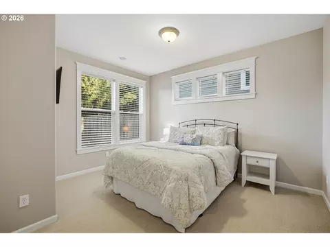 Bedroom - 4913 E Masters Dr, Newberg, OR 97132 photo 1 of 7