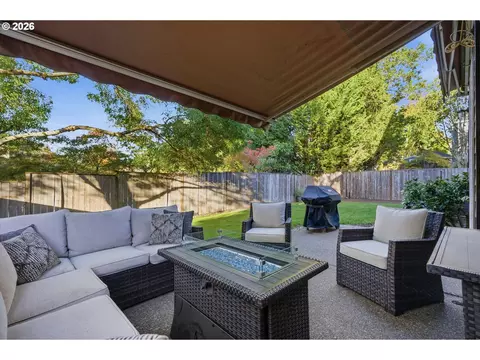 Exterior - 4913 E Masters Dr, Newberg, OR 97132 photo 5 of 7