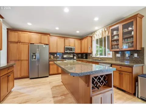 Kitchen - 4913 E Masters Dr, Newberg, OR 97132 photo 5 of 5