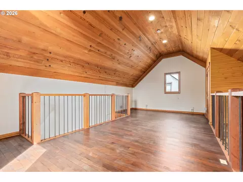 Living - 321 Mill St #1, Eugene, OR 97401 photo 6 of 8